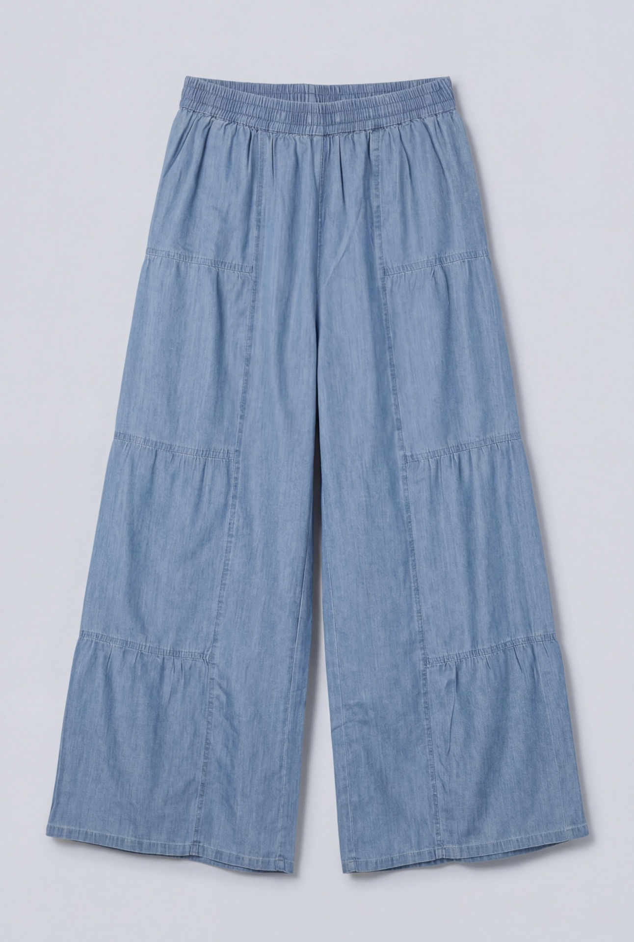 Wide-leg trousers
